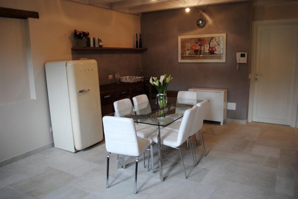 Bed And Breakfast Castello Villafranca di Verona Luaran gambar